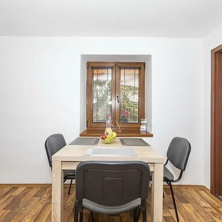 Pod Ripem Apartment *